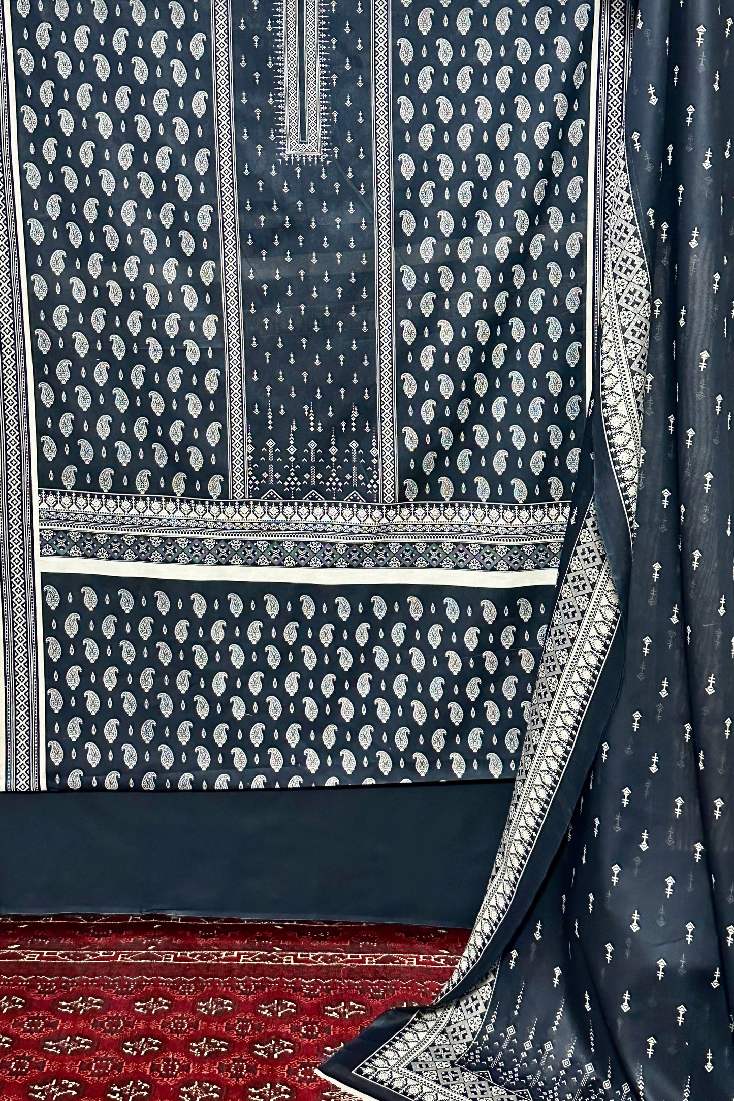 The 3981 - Bin Saeed Lawn 3 Piece Unstitched Digital Printed Fabric
