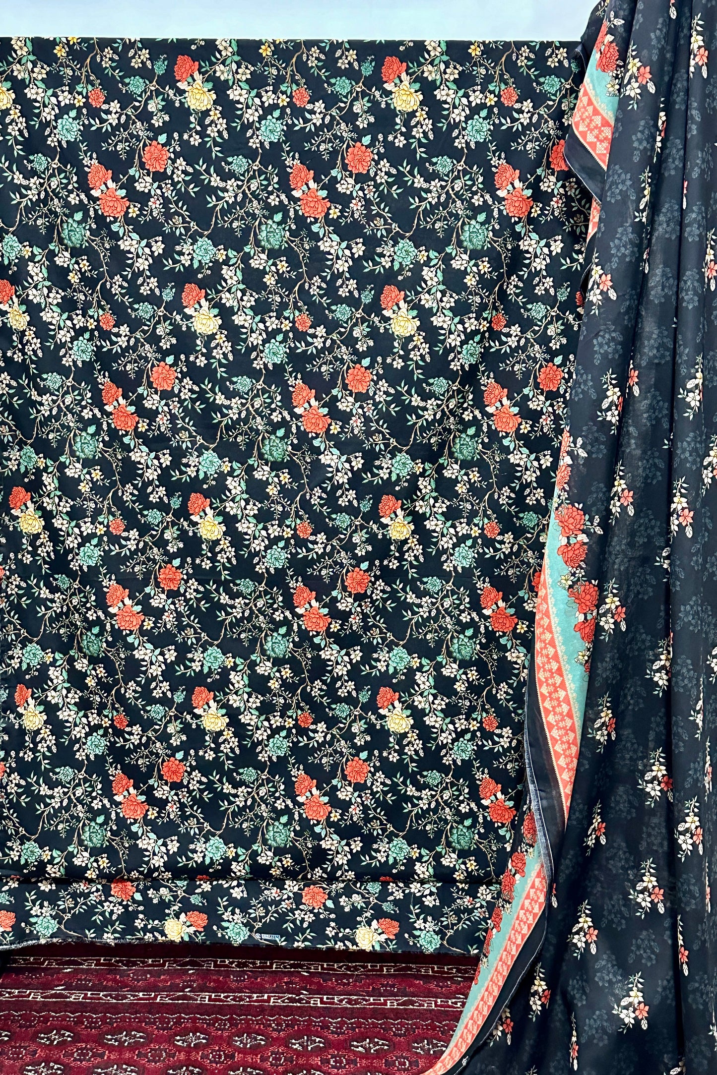 The 4053 - Bin Saeed Lawn 3 Piece Unstitched Digital Printed Fabric